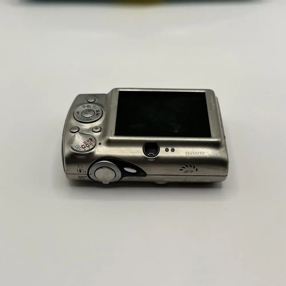 Canon PowerShot ELPH SD900 Silver 10MP 3X Zoom Digital Pocket Camera No Shutter